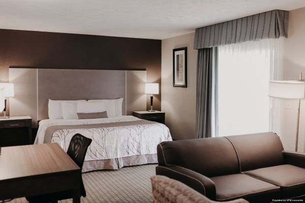 Eastland Suites Hotel & Conference Center Bloomington